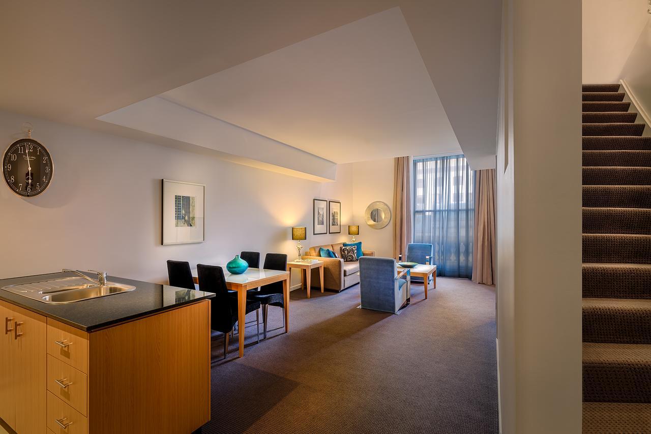 Hotel Treasury On Collins Melbourne City Exterior foto